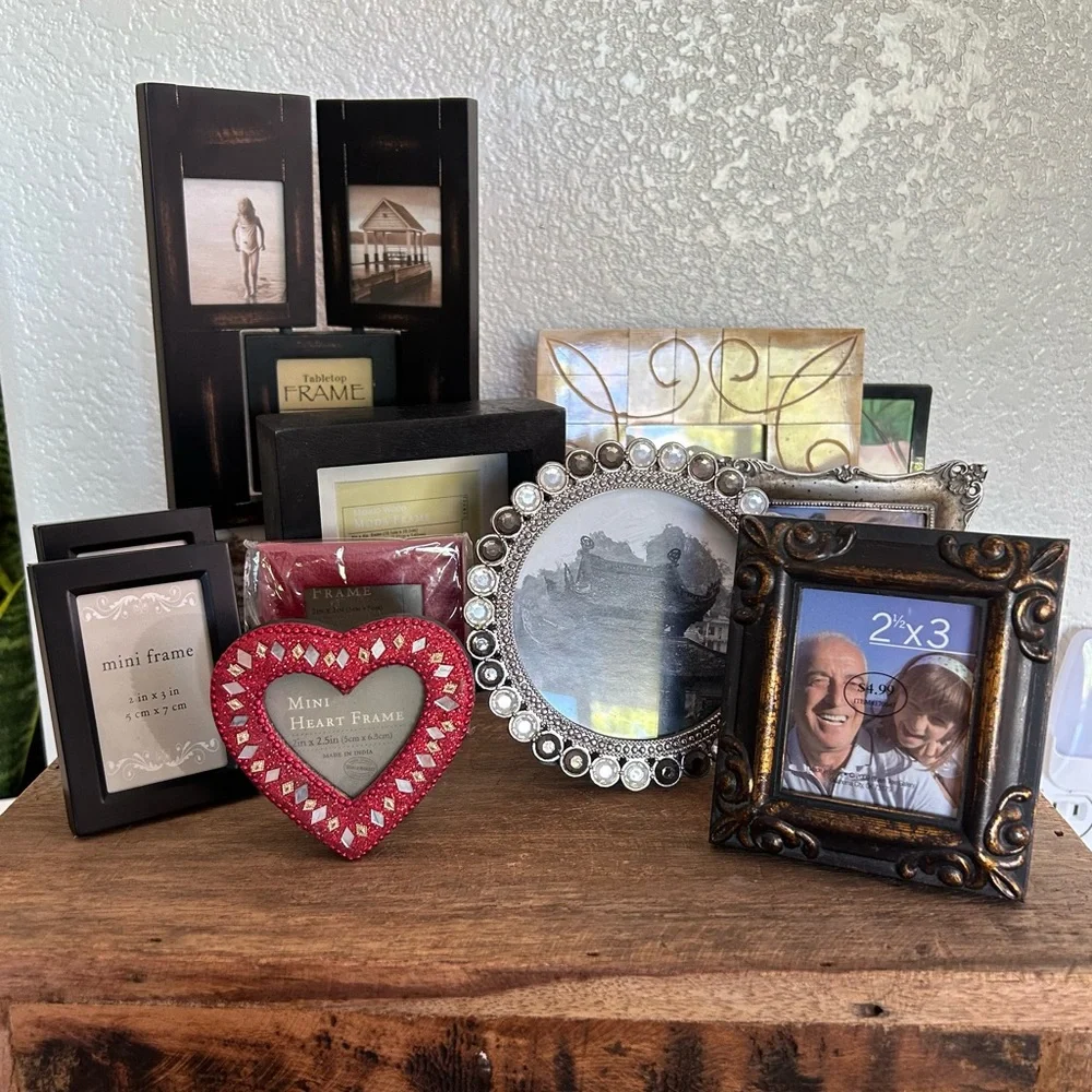 Assorted Decorative Picture Frame Set NWOT - Picture 1 of 10
